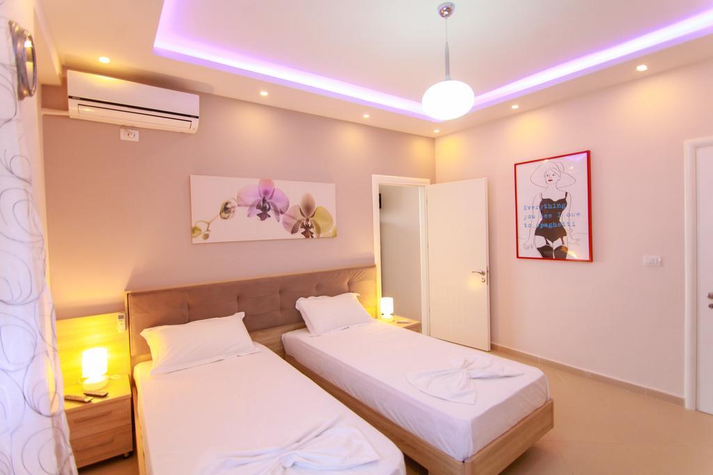 Blue Sea Apartments Sarande Ngoại thất bức ảnh