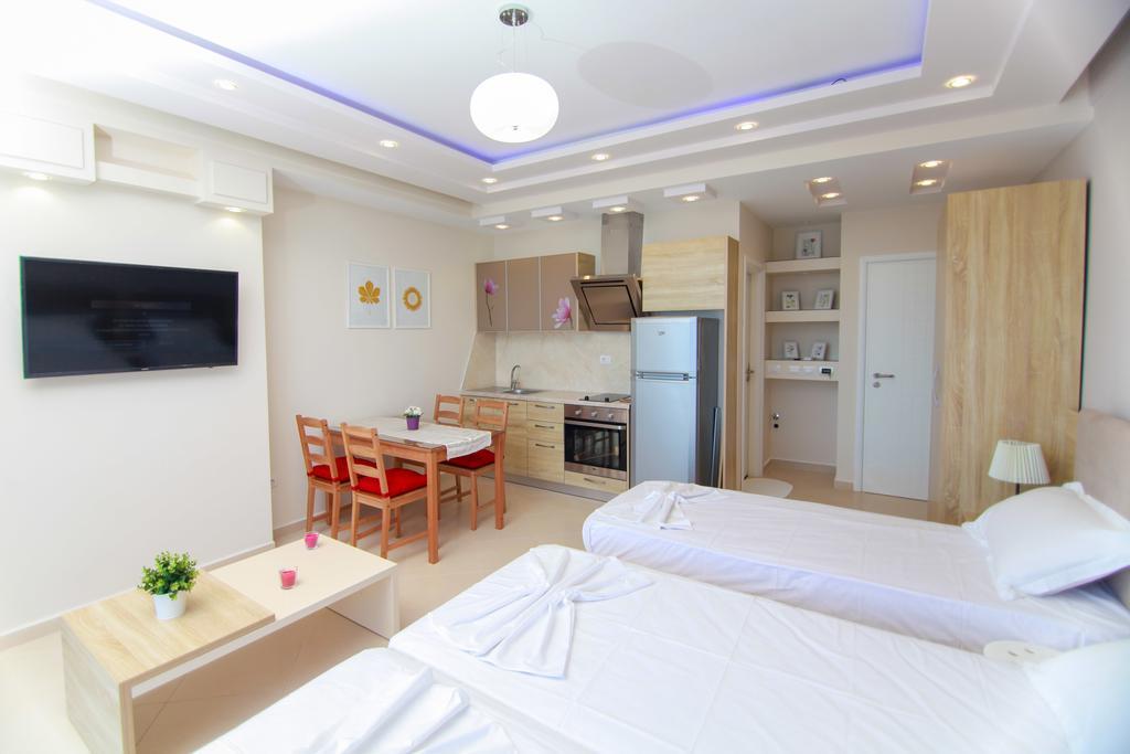 Blue Sea Apartments Sarande Ngoại thất bức ảnh