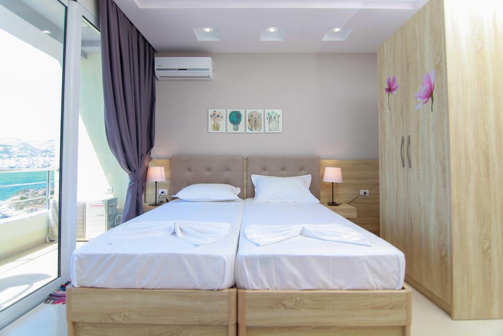Blue Sea Apartments Sarande Ngoại thất bức ảnh