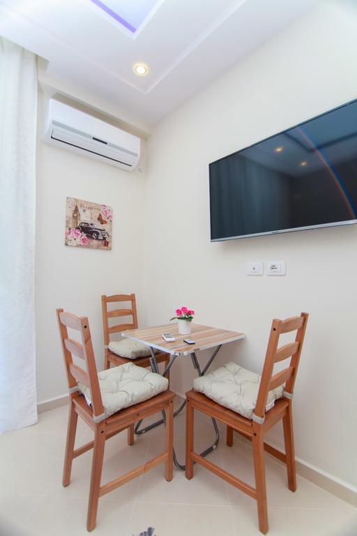 Blue Sea Apartments Sarande Ngoại thất bức ảnh