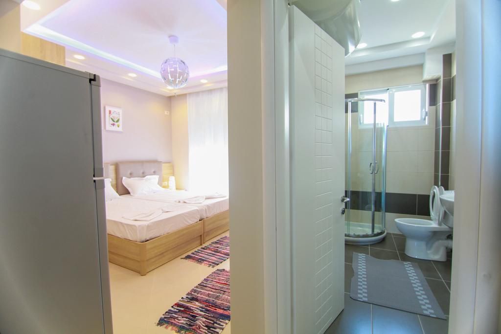 Blue Sea Apartments Sarande Ngoại thất bức ảnh